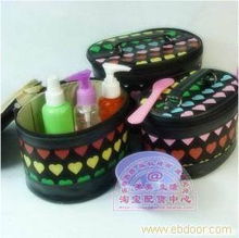 日用品批發(fā) 彩妝化妝包的市場(chǎng)機(jī)遇與經(jīng)營(yíng)策略